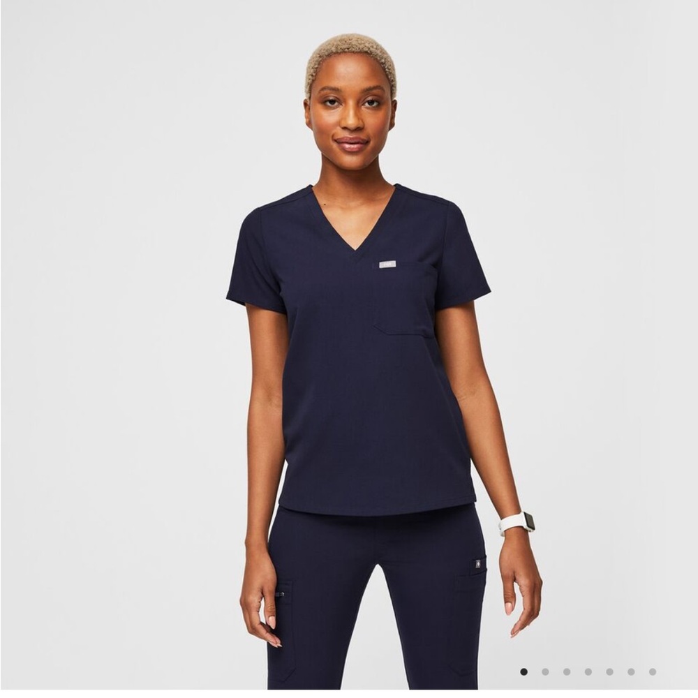 FIGS Navy Scrub Set